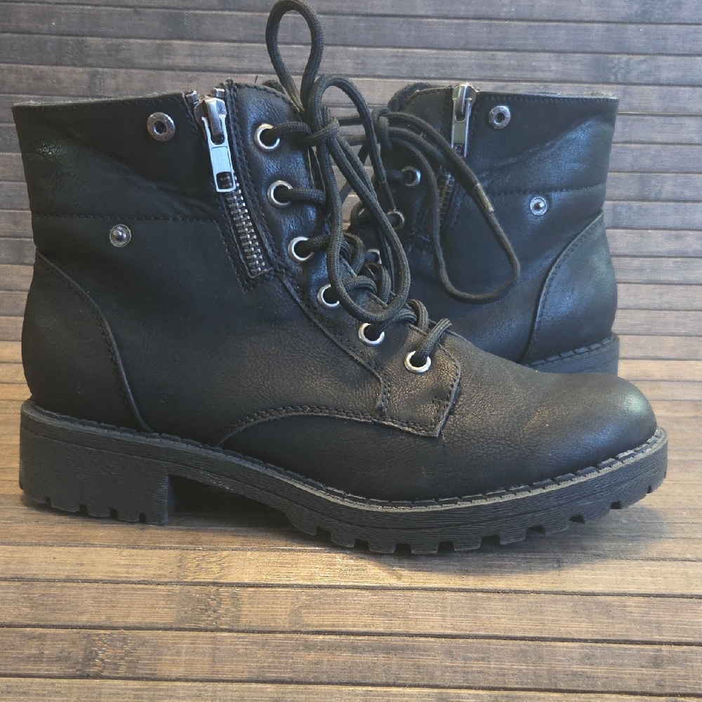 Black Women's Lace-Up Combat Boots New Size 7